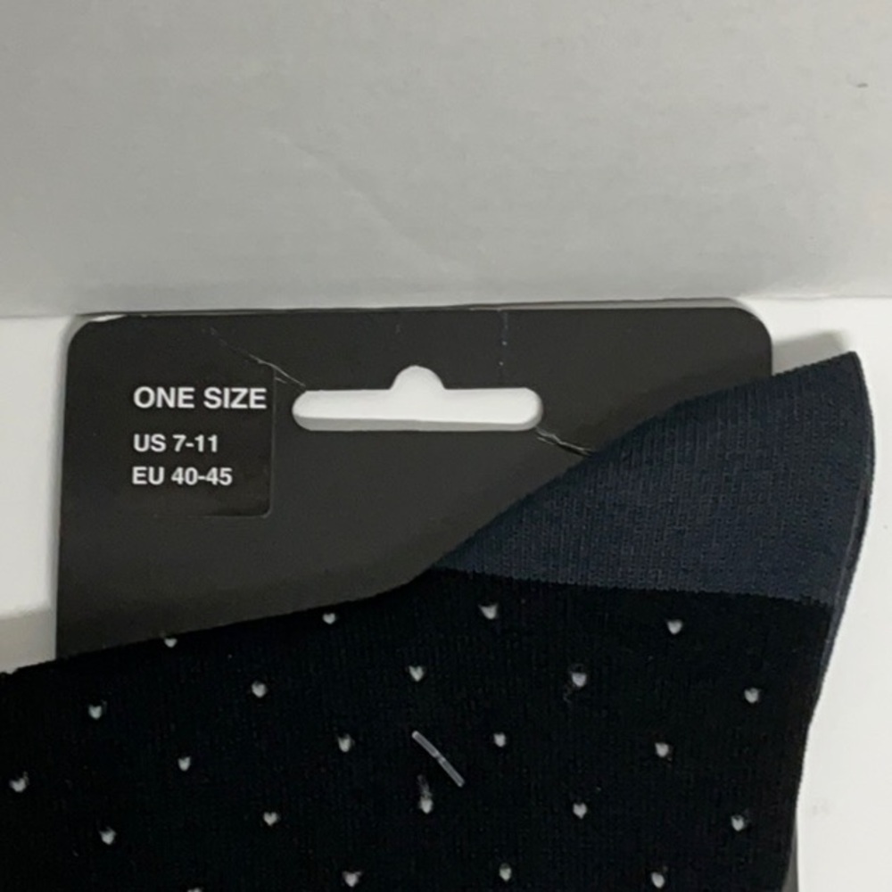 Black Dress Socks with Elegant Dotted Pattern - Picture 2 of 5